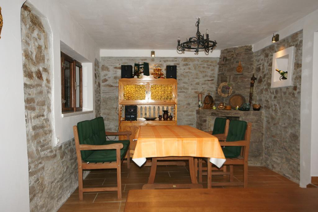 Apartment Vinny Dom Vinicky Bagian luar foto